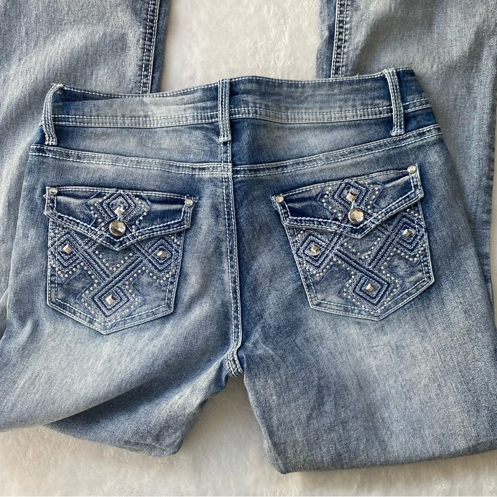 LEI Women's Low Rise Slim Boot Jeans Light Blue Size 5 Ashley Bling bedazzled - Picture 2 of 10